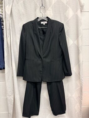 Vintage Le Suit Classic Lady Tailored Black Pinstripe Women's Pants Suit